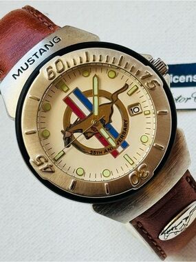 Vintage Ford Mustang 35th Anniversary Men's Watch Silver Rotating Bezel 13511
